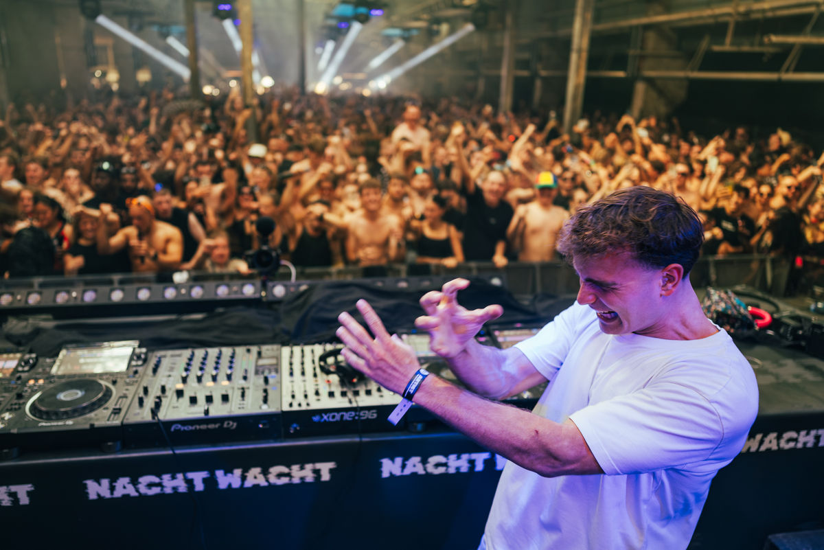 Loading... just a sec